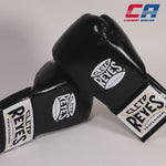 Boxhandschuhe Cleto Reyes Safetec CB4 Schwarz-Silber mit Schnürsenkeln